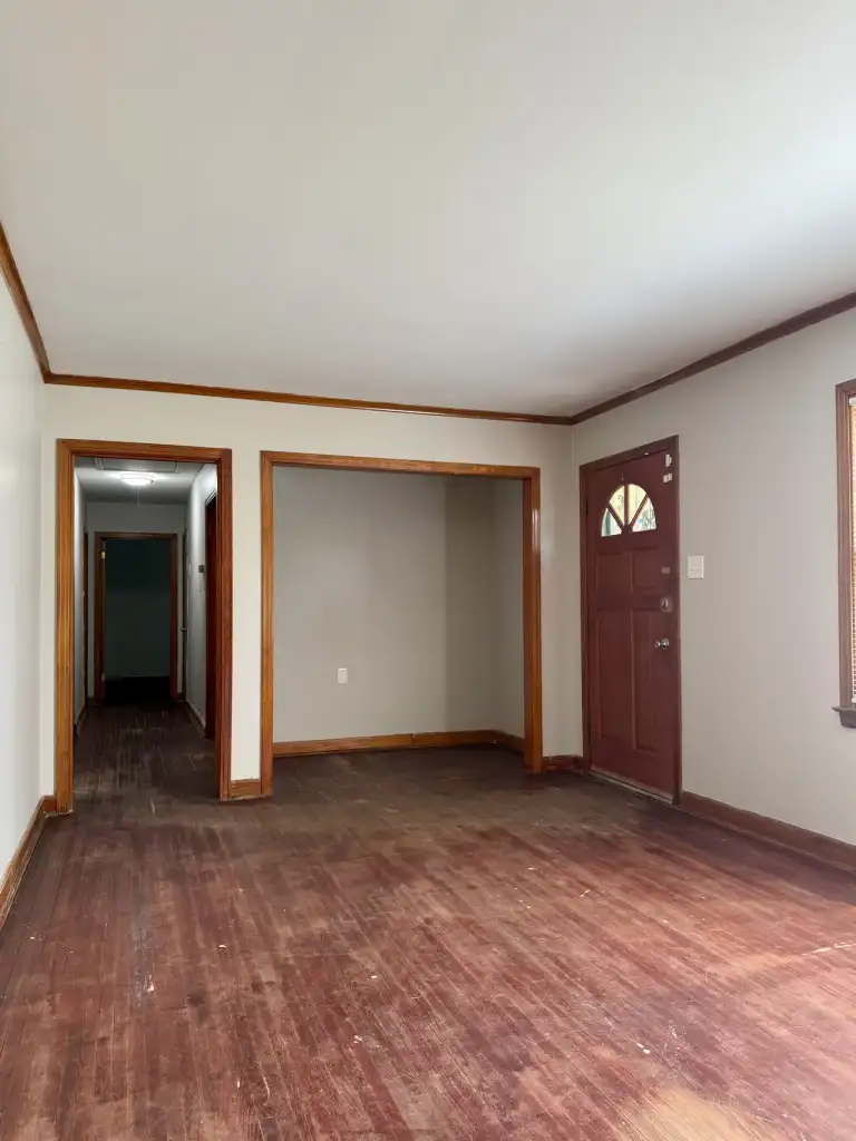 Photo 5 of 6, 1834 St Elmo Ave