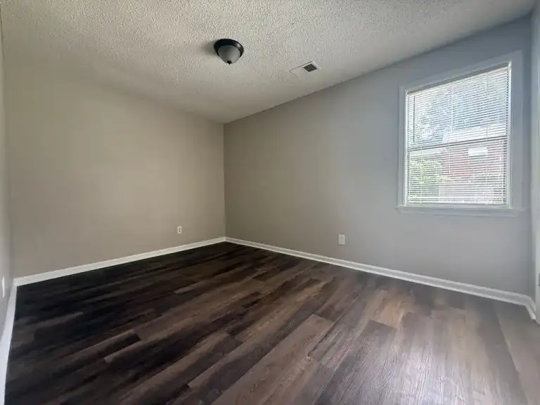 Photo 6 of 6, 2076 Goff Ave