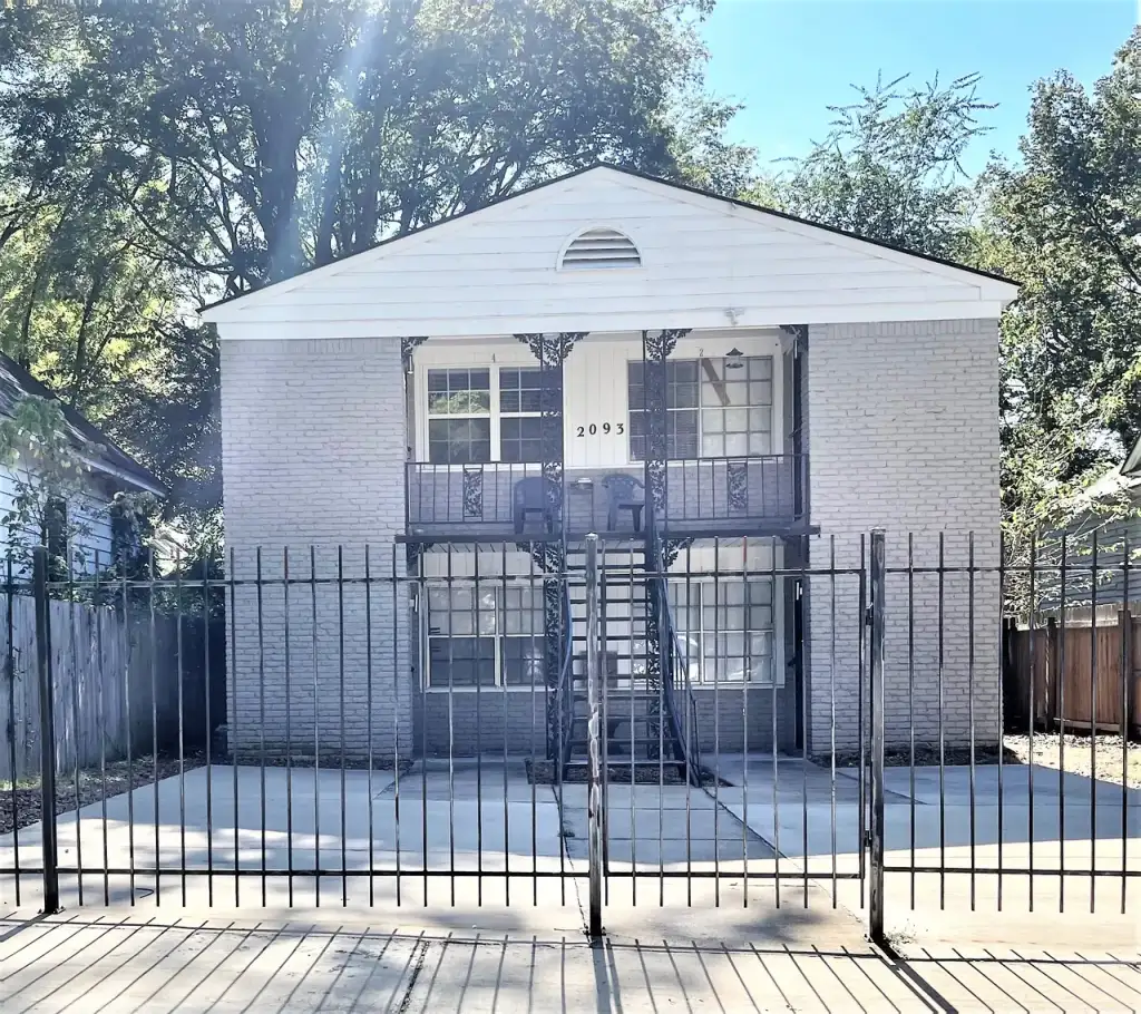Photo 1 of 6, 2093 Jefferson Ave