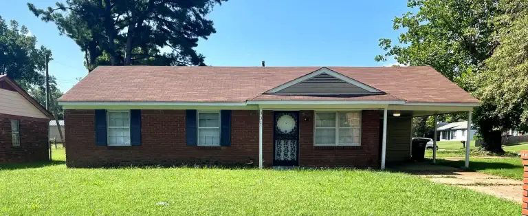 Front of 331 Barkwood Dr.