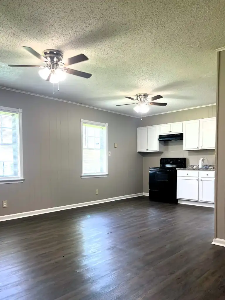 Photo 6 of 6, 331 Barkwood Dr.