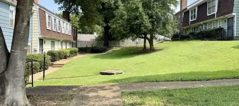 Front of 3400 Lord Dunmore Cv