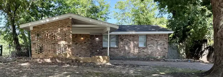 Front of 3417 Edgar St