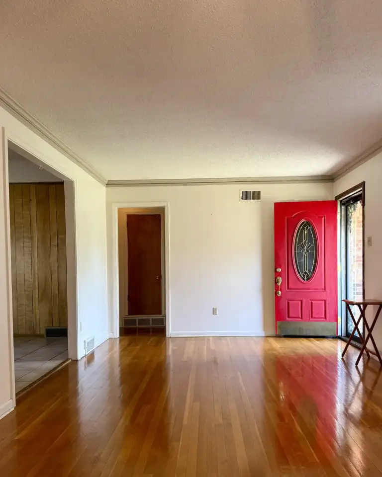 Photo 4 of 6, 3558 Greentree Dr