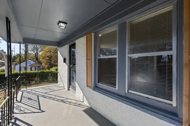 Photo 4 of 6, 425 Carpenter St
