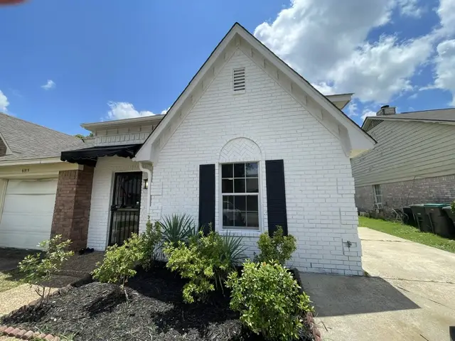 Front of 6913 Synder Rd