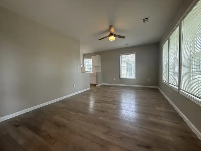 Photo 2 of 6, 86 Dempster Ave