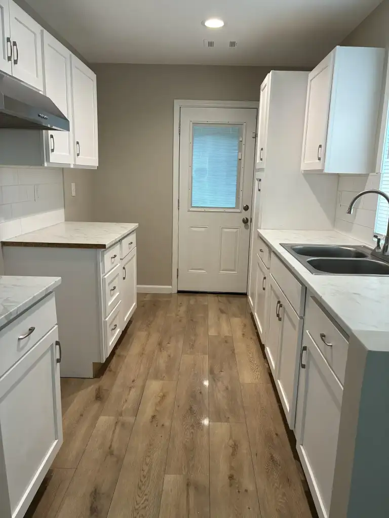 Photo 5 of 6, 86 Dempster Ave